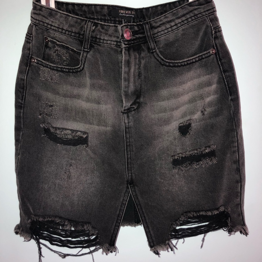 Forever 21 black denim skirt